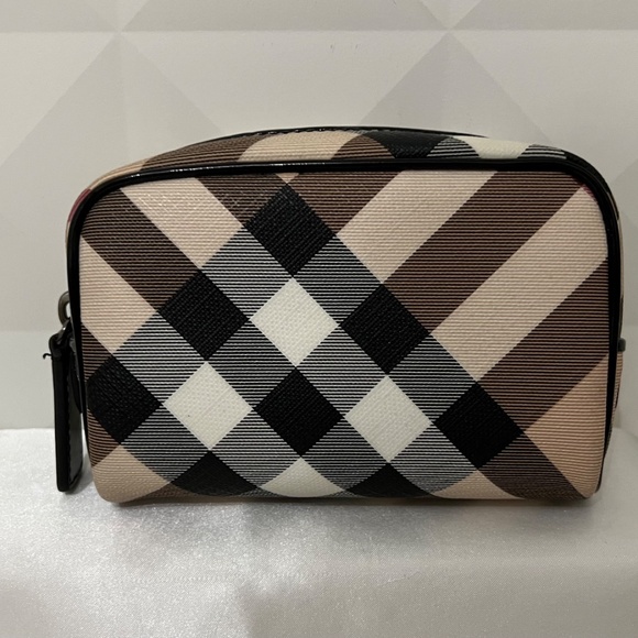 Burberry Tote, Wallet, Travel Pouch - Picture 13 of 16